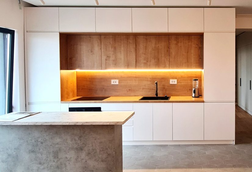 Bucatarie-Moderna-Proline-lemn-cu-mdf-vopsit-Techne-Furniture-826x564